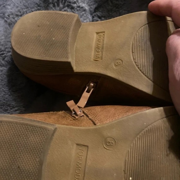 Moda Tan Leather Ankle Booties with Buckle Accent - Picture 4 of 4